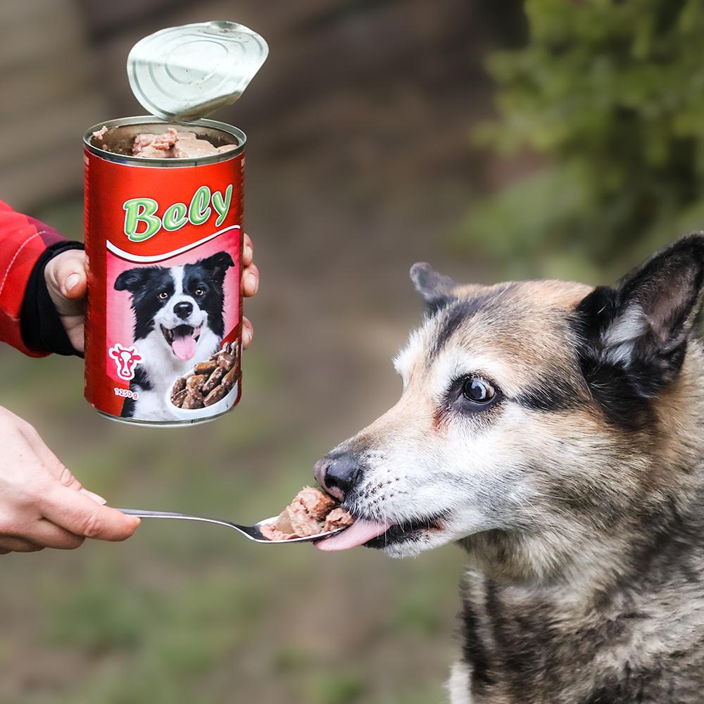 Akinu BELY Hovězí kousky v omáčce konzerva pro psy 1250 g
