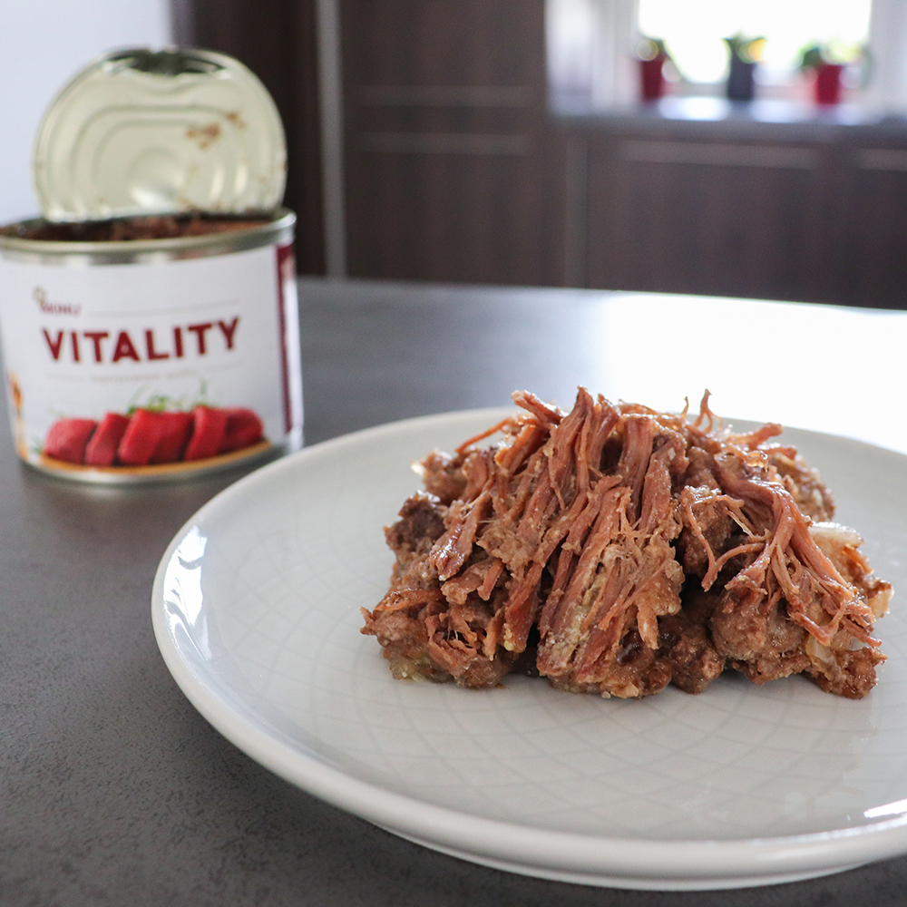 Akinu VITALITY Hovězí jemně krájená svalovina konzerva pro psy 200 g